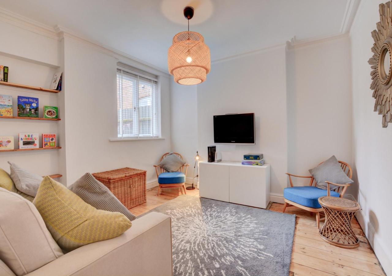 Stones Throw Vila Cromer Exterior foto